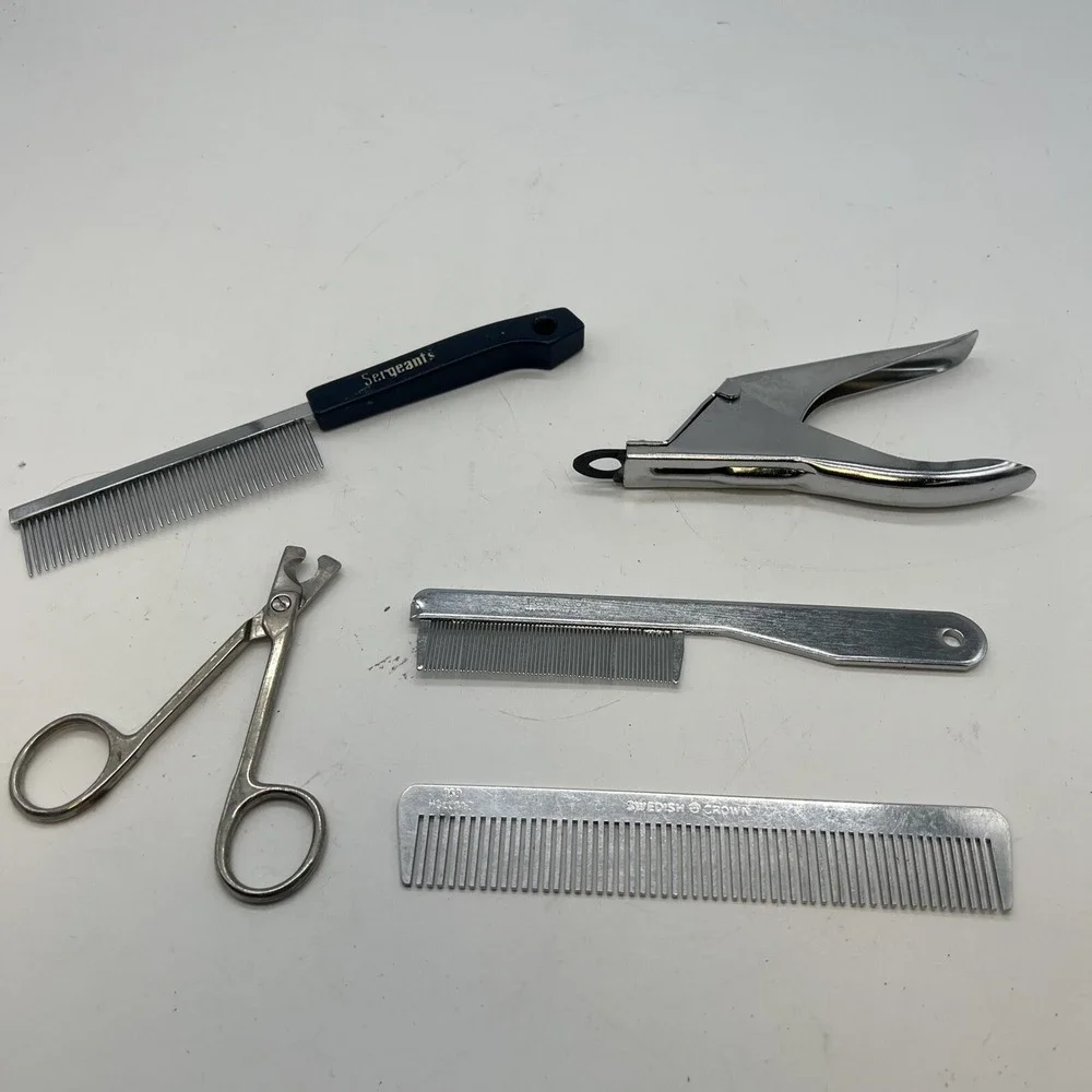 Lot Of 5 Grooming Tools